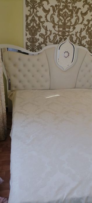 Спальный гарнитур(кровать для двоих)