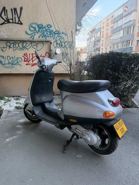 Vespa 49cc perfect functionala