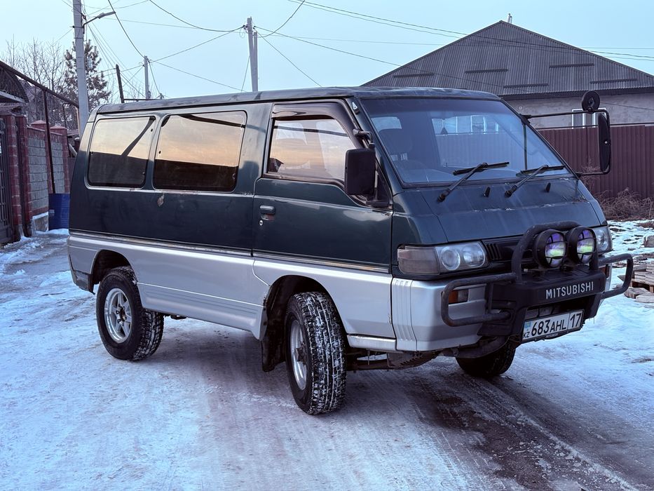 Mitsubishi Delica