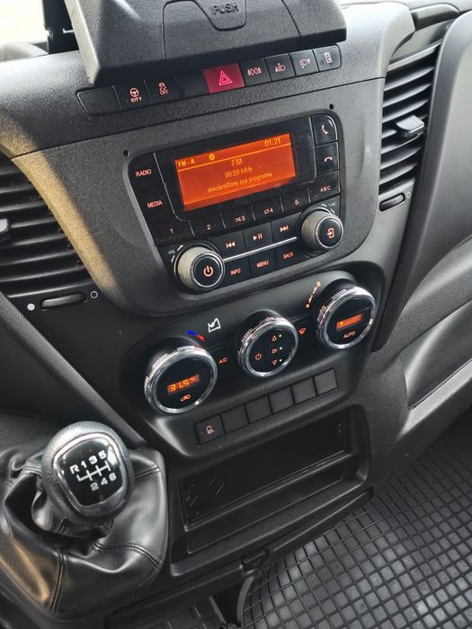 Vând Iveco Daily 50C 18 detarat la 3,5 T