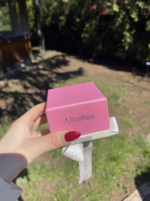 Кутия са годежен пръстен Altinbas