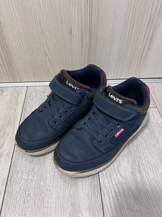 Pantofi sport Levi’s nr 32