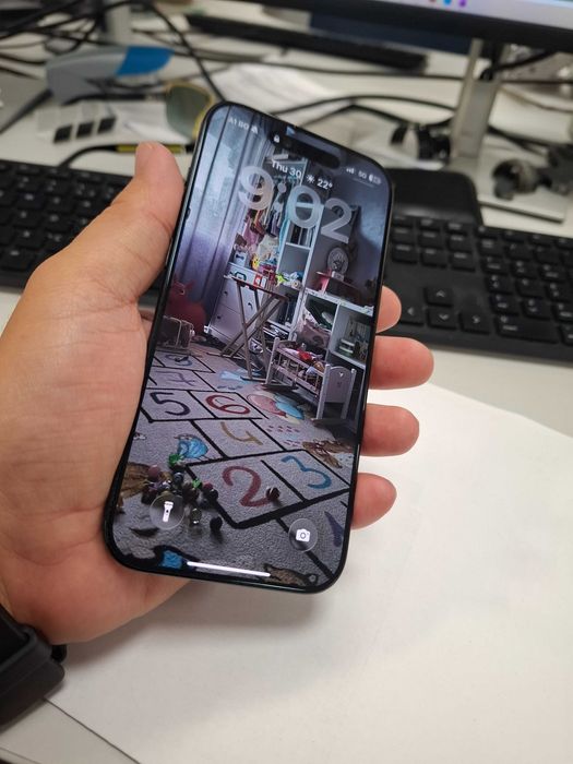 apple iphone 17 air 256gb 100% batt. 36 цикъла