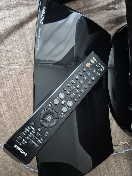 Vand Sistem Home Cinema Samsung 5.1 600W HT-X250