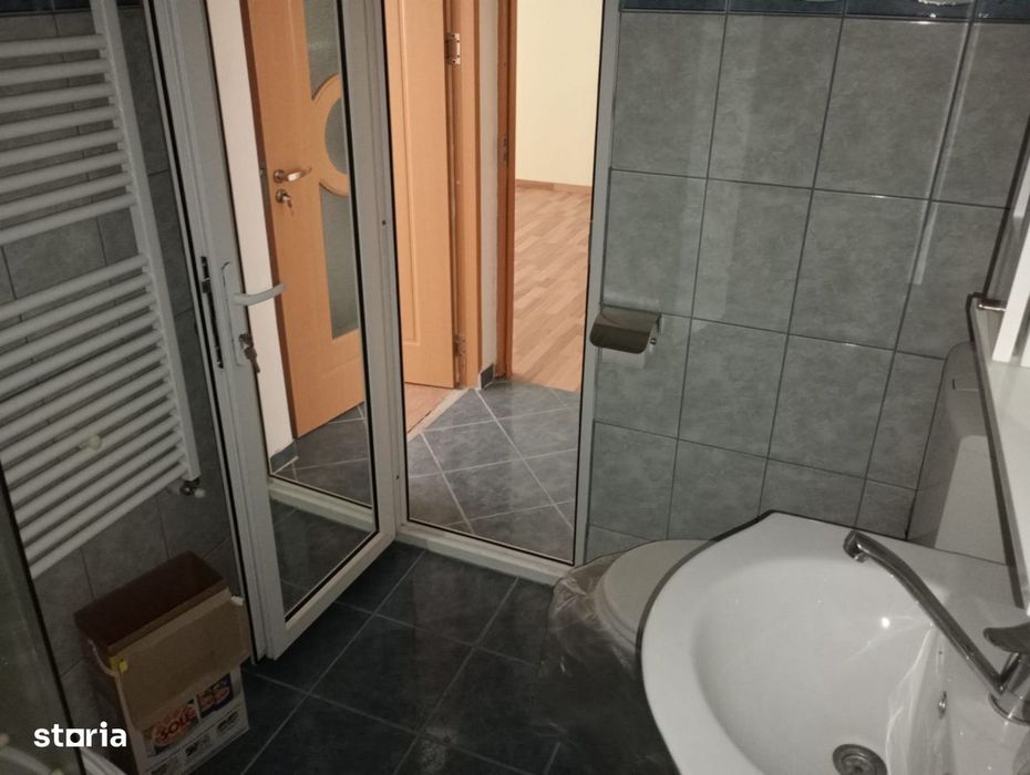 - Apartament 2 camere confort 1 zona Garii, etaj 4 cu pod.