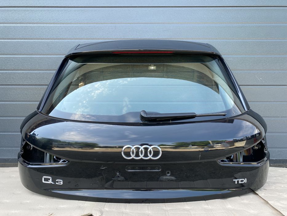 Haion / Portbagaj Audi Q3 8U : Luneta