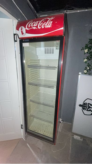 Продам холодильник Coca Cola