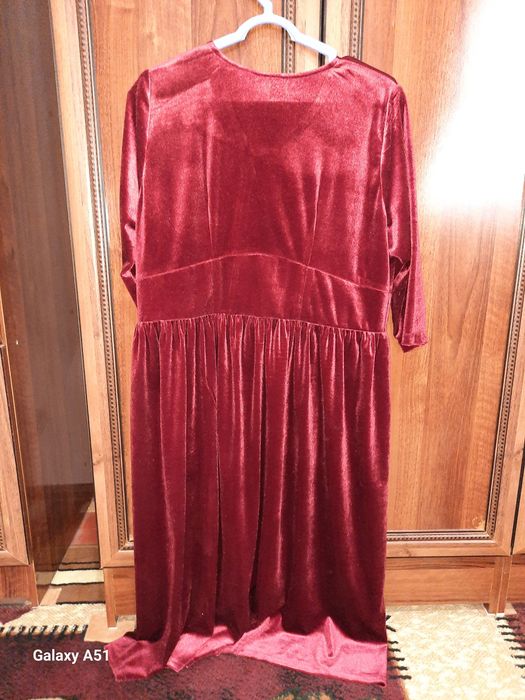 Платье разные летний, осенний