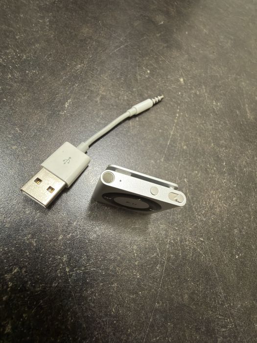 Apple IPod shuffle 4th Generation