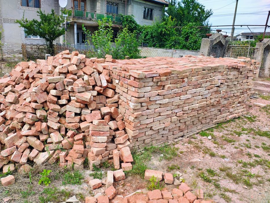 Cărămidă din demolări