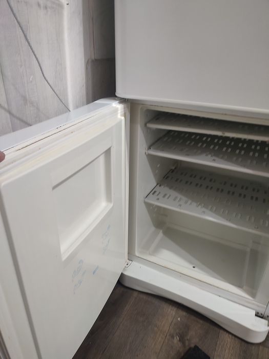 холодильник Indesit