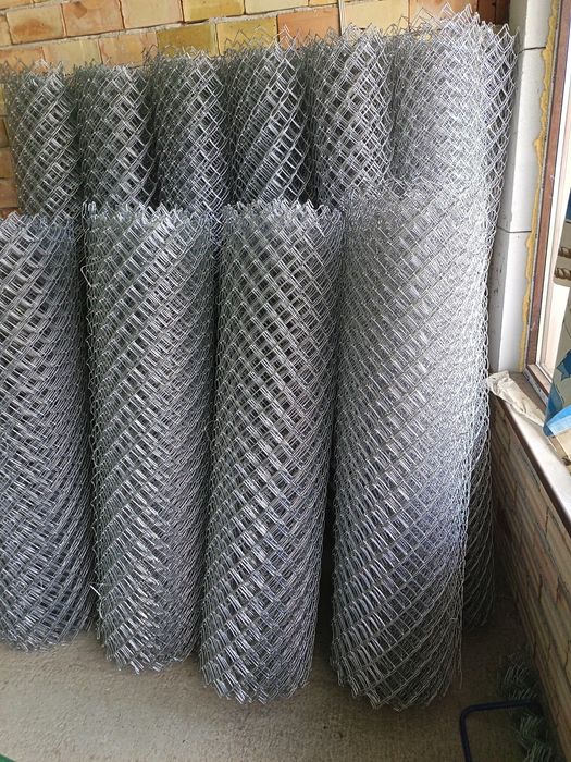 Оградна мрежа от стоманизирана тел