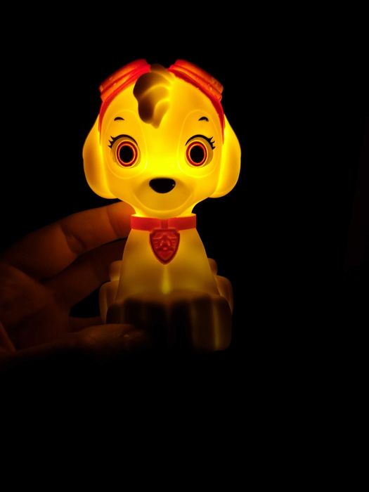 Доставка до СПИДИ АВТОМАТ 2,14€ - Нощни лампи - Скай от „Пес патрул“ и Philips Disney Sofia SoftPal