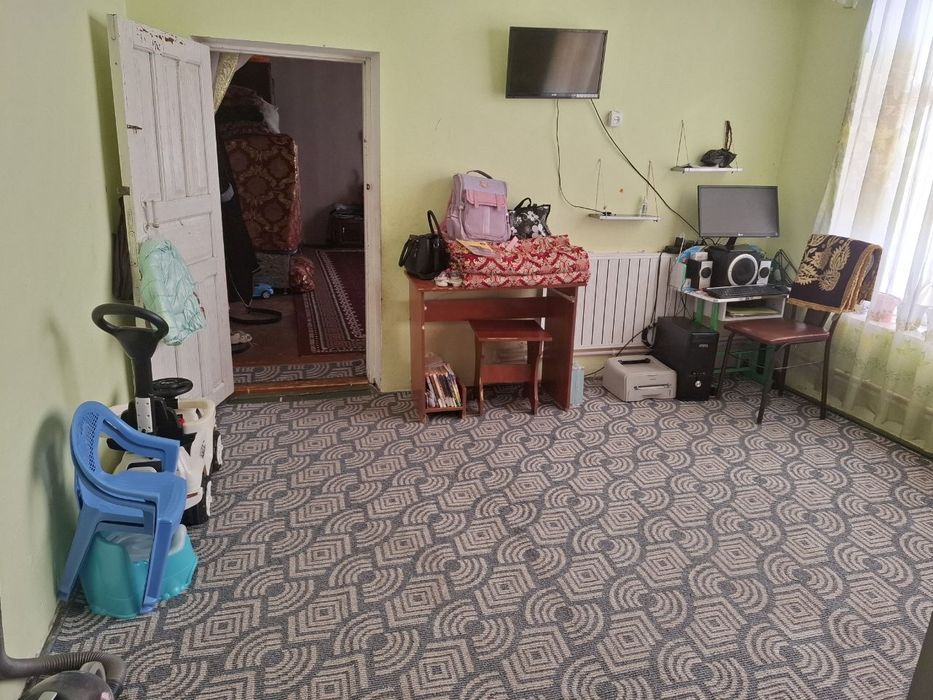 Yashashga tayyor hovli sotiladi