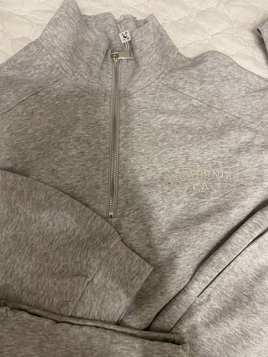 Продам костюм повседневный