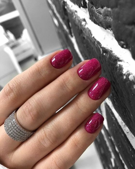 Маникюр / педикюр