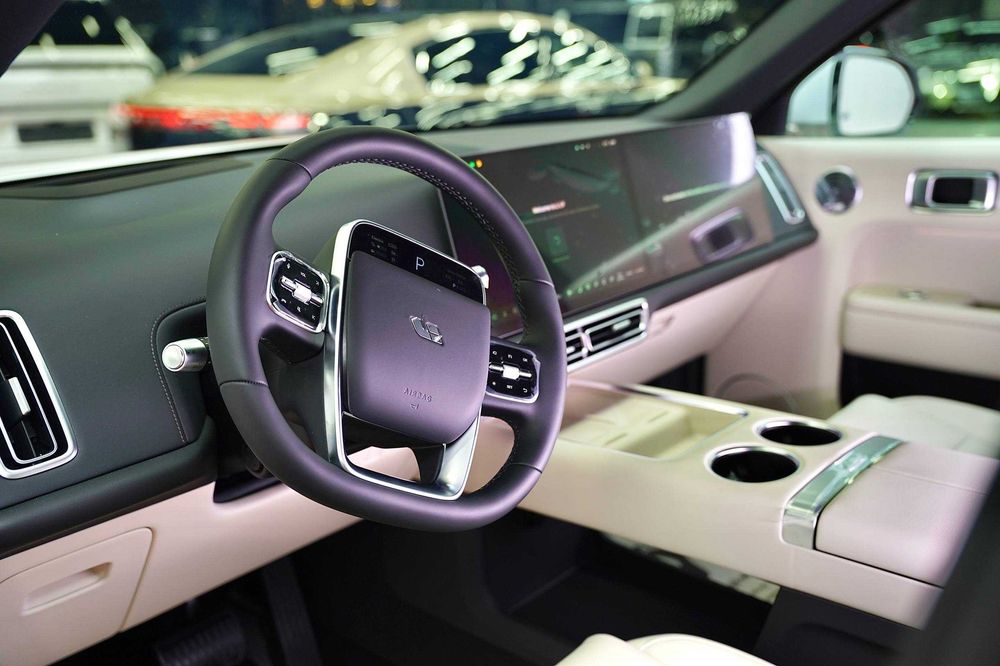 Lixiang L9 Ultra (Белый) 2025