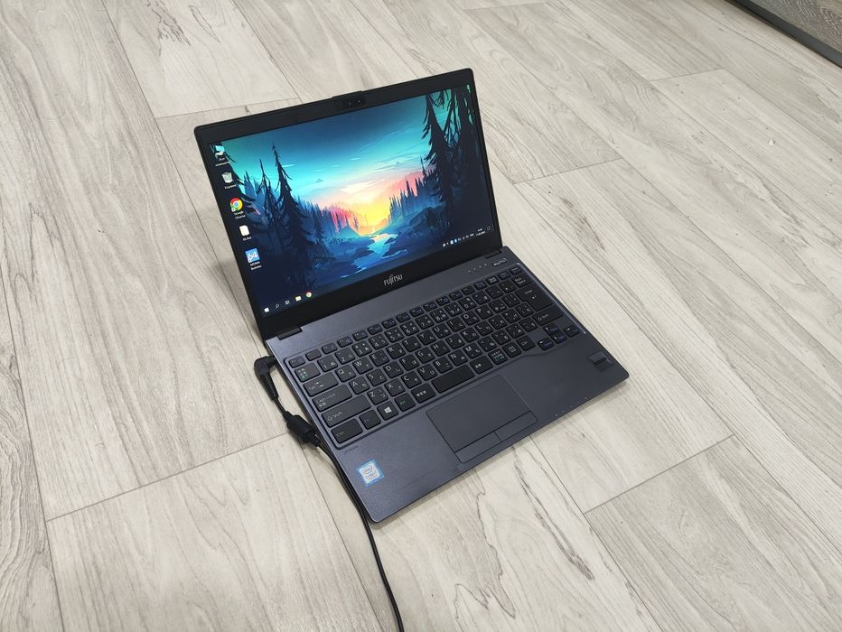 Fujitsu Lifebook I7 7500 DDR4 8/128gb