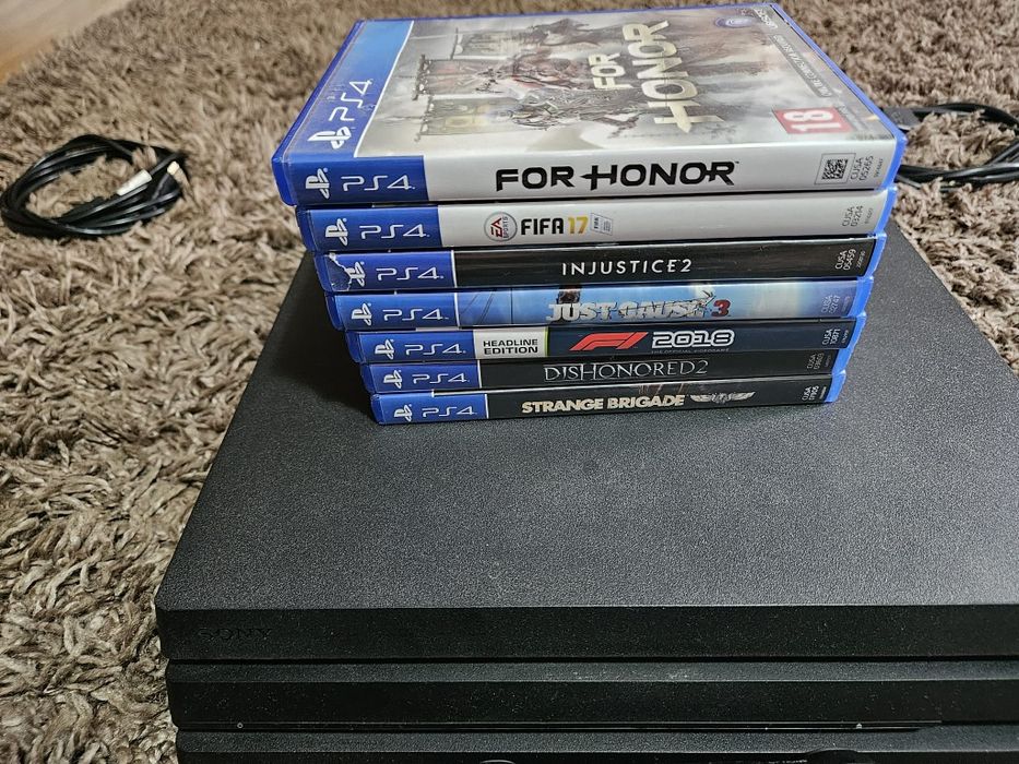 Ps 4 pro 1 TB + controler si jocuri