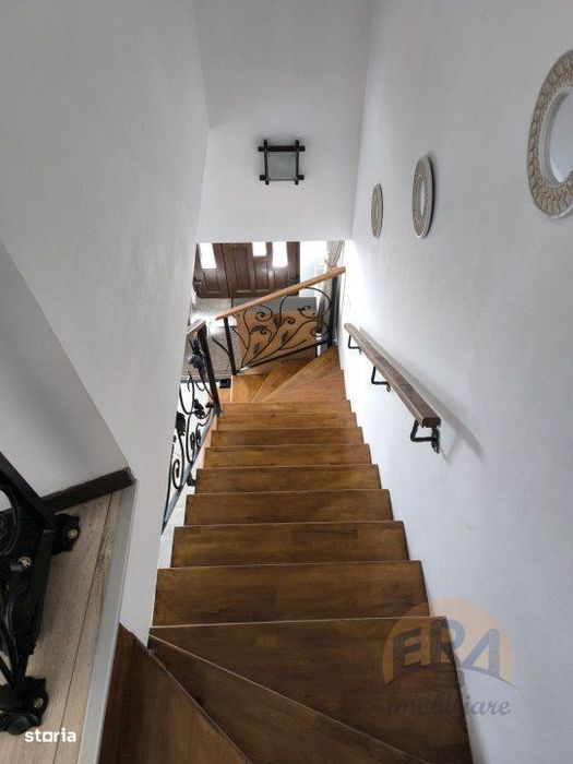 Apartament 3 camere, situata central Str. Cuza voda