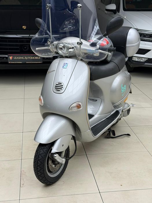 Vespa Piaggio 125 ediție limitata