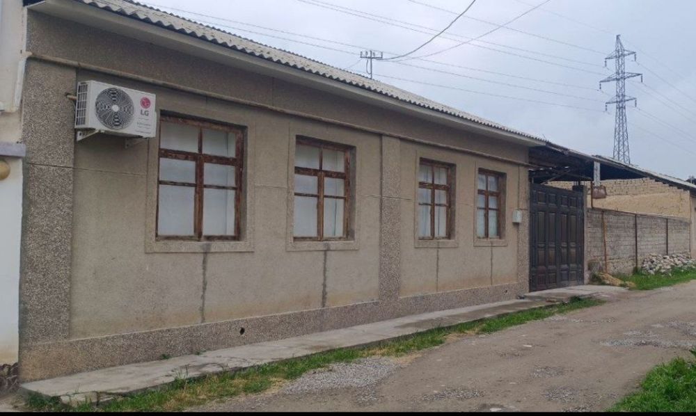 Уй сотилади СРОЧНО!!! Ункурган 6 ва 5 соток, 1 соток нархи 18000 у.е