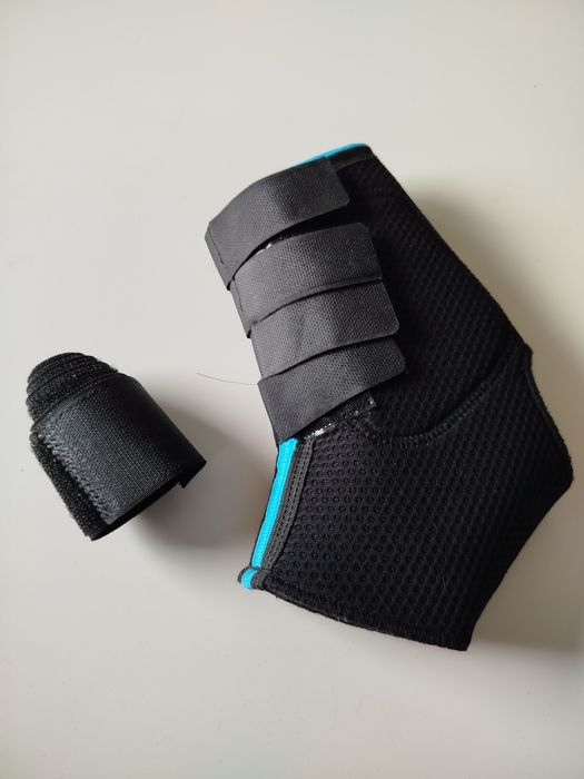 Ортезе дясна размер L, с 2 бр стабилизатори и лента за стягане