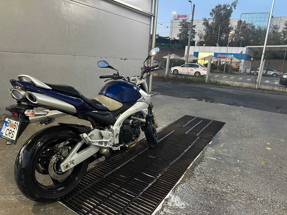 Suzuki GSR-600, 2007