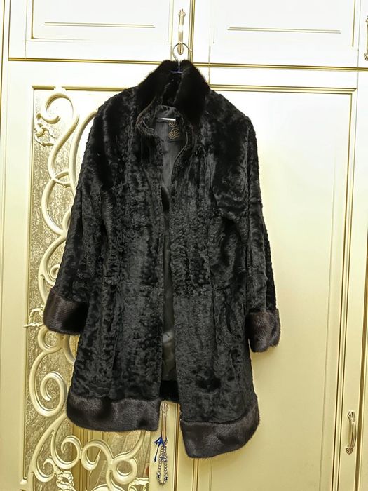 Полушубок каракульча с норкой