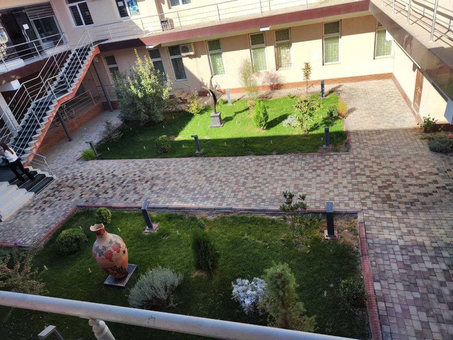 Офис, ўқув маркази хизмат кўрсатишга мўлжалланган бино ижрага берилади