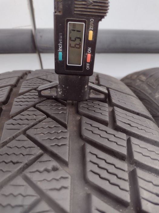 Топ състояние 4бр.235/55/18 Vredestein Wintrac dot3323