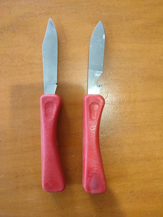 Briceag simplu cu mâner solid