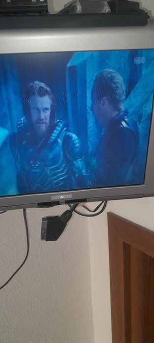 Тв андроид BOX oтворен с Бг програми и др.