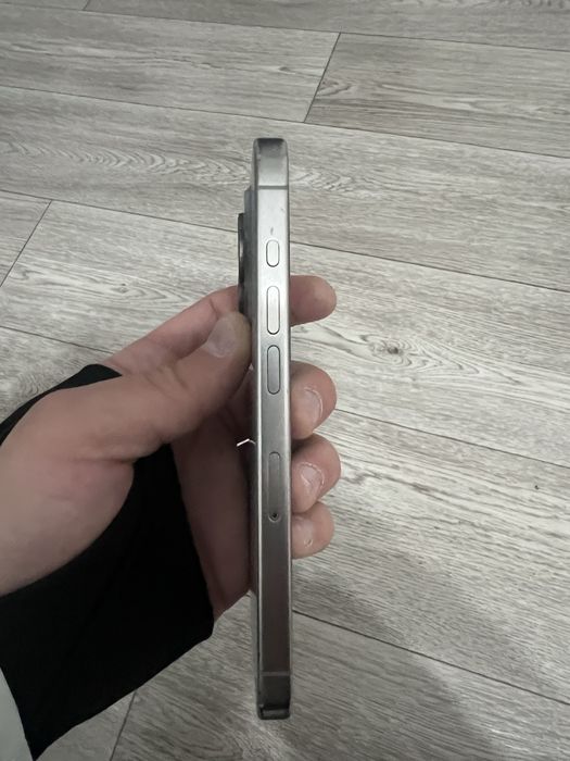 Продам айфон 15 про