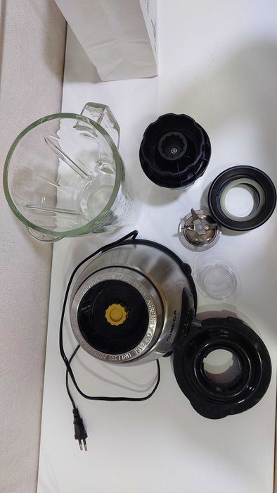 Продаётся блендер Mega me-408