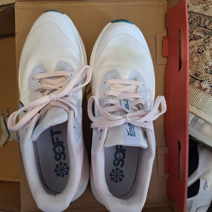 Кроссовки Nike оригинал 38р