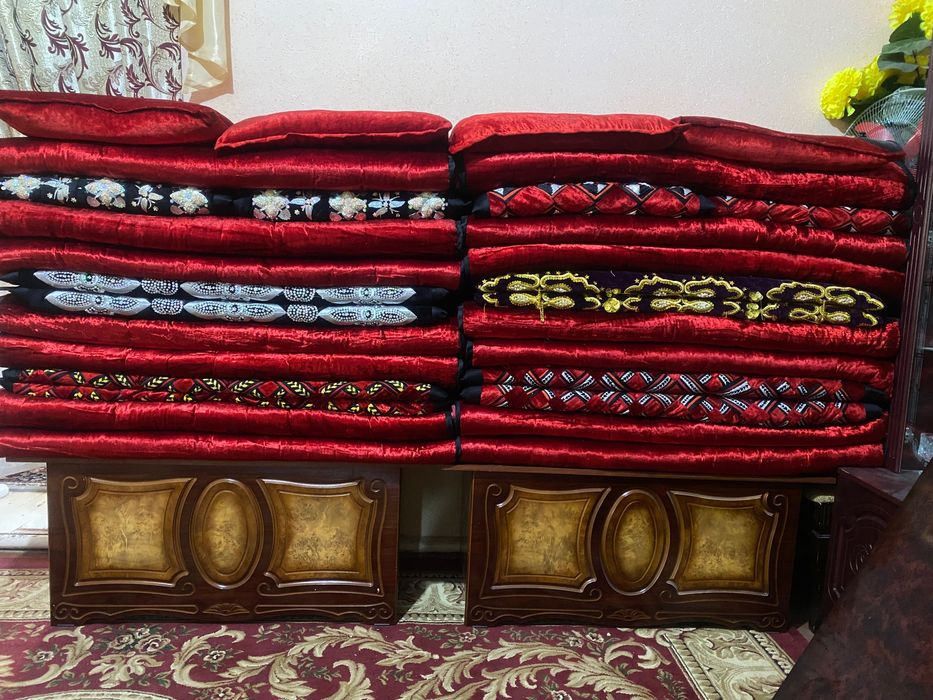 Bahmal ko’rpa va mebel sandiqlar