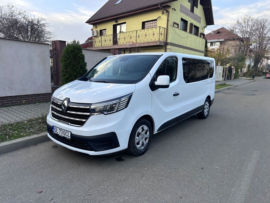 Renault Trafic Renault Trafic 9 locuri Kilma fata si spate