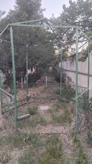 Besedka sotiladi 100% TEMIR 2dona bor