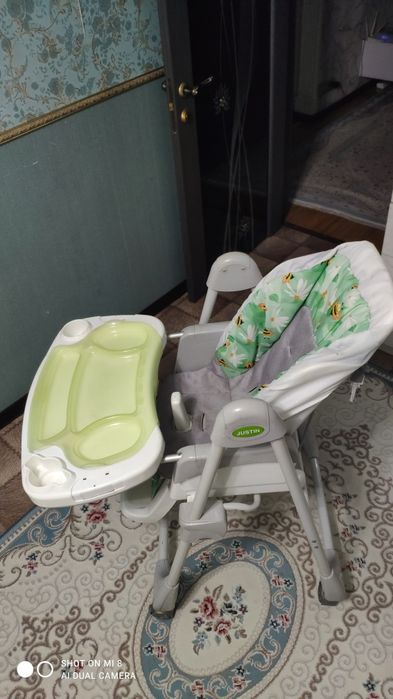 Стульчик для кормления ребенка