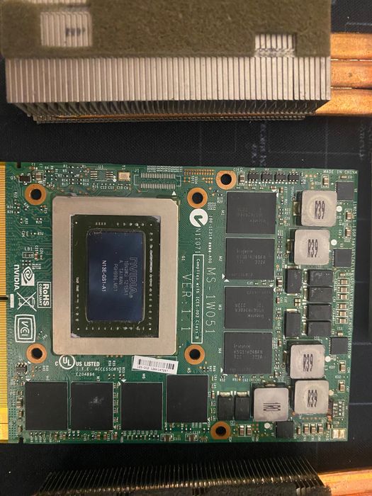 Vand placi video MXM 3.0b GTX560m, 570m, 675m defecte si heatsink Msi