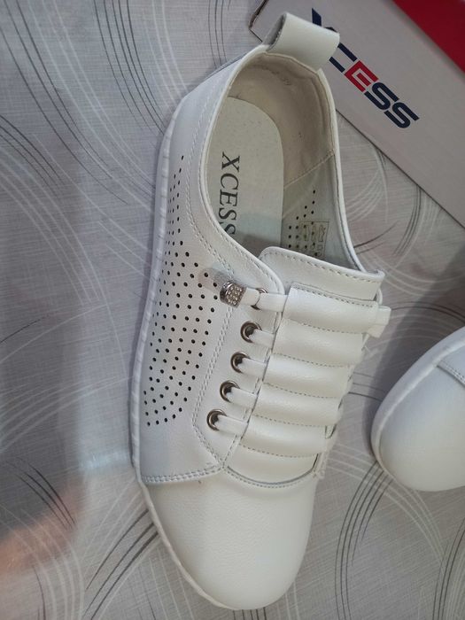 Дамски  равни обувки