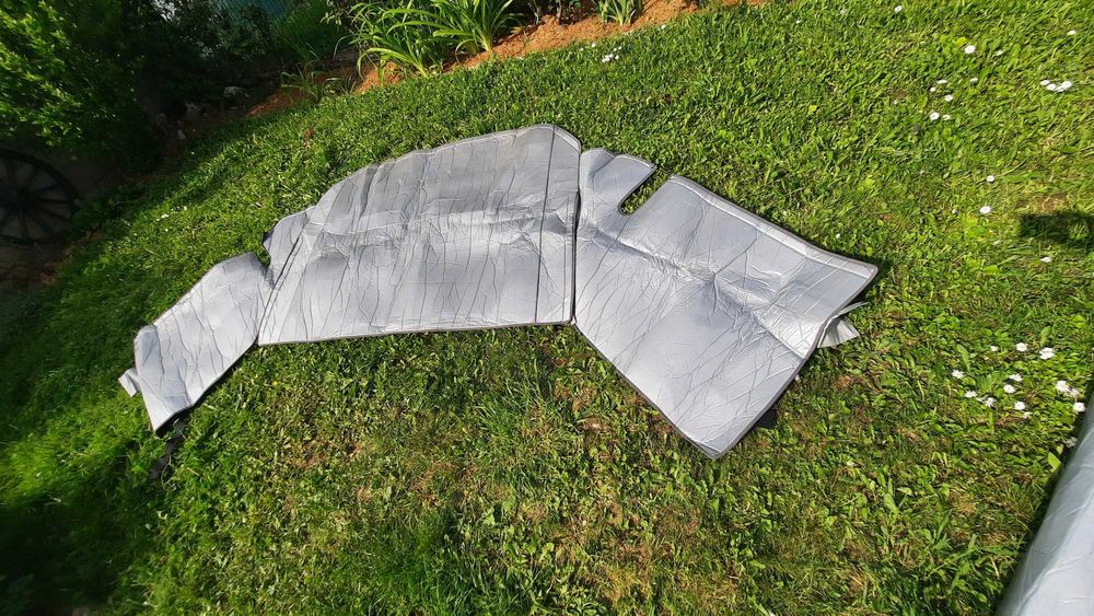 Ключалка предни врати / изолация за челно стъкло / държач таблет