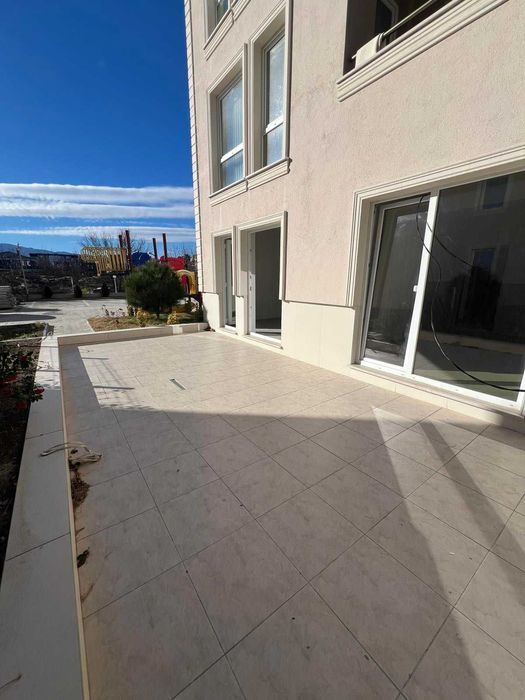 Продава се Тристаен апартамент в Пловдив, Остромила - 131 кв.м за 662 €/кв.м - Снимка #8