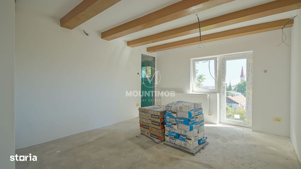 Casa 80 mp cu potential, curte proprie 446 mp renovatala interior
