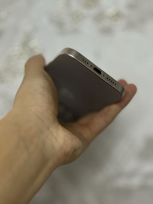 iPhone 15 Pro, tiniq