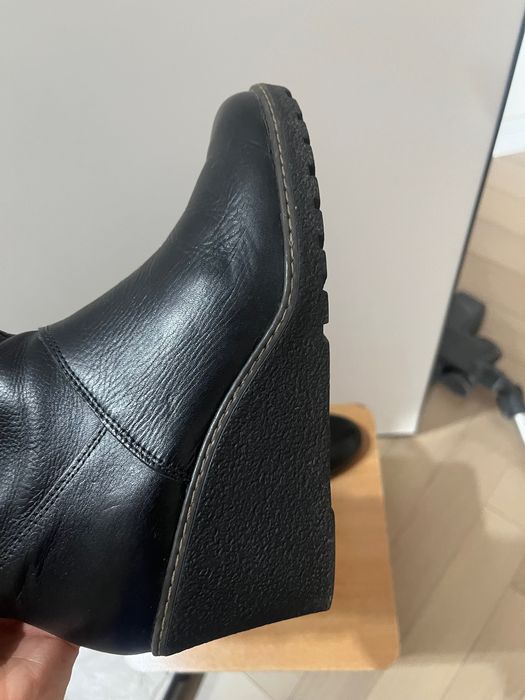 Продам сапожки демисезонные