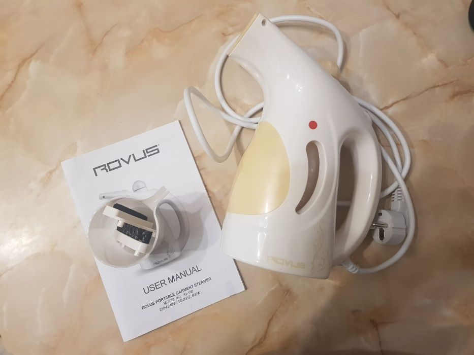 Aparat de calcat cu aburi pe verticala Rovus Gold