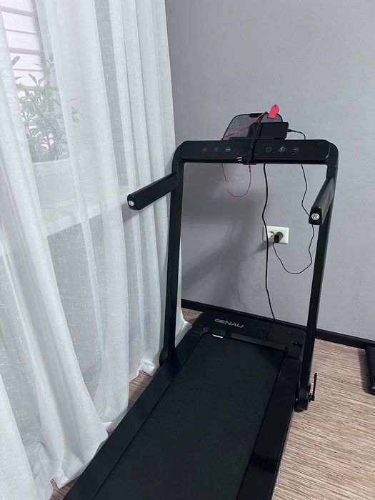 Продается беговая дорожка Genau Cardio Concept