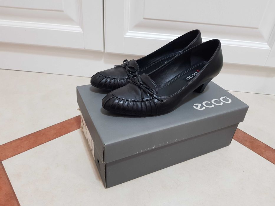 Туфли Ecco 37 практически новые